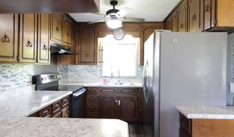 136 Morris Dr, Alma, GA 31510
