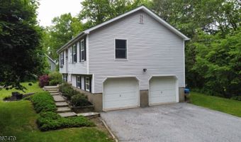37 Evergreen Rd, Alloway, NJ 07461