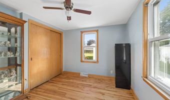 1352 W COMMERCIAL St, Appleton, WI 54914