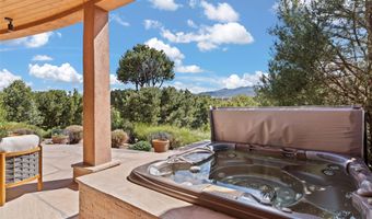 34 Spirit Ct, Santa Fe, NM 87506