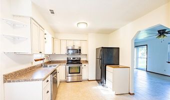 1000 Tater Black Rd, Bentonville, AR 72712