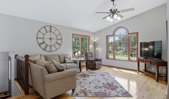1301 Sandy Ridge Ln, Altoona, WI 54720