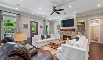 802 Old Spanish Trl, Bay St. Louis, MS 39520