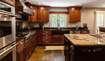 5 Colony Dr, Johnston, RI 02919