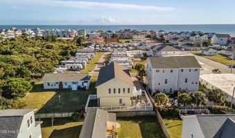 205 Barefoot Ln, Atlantic Beach, NC 28512