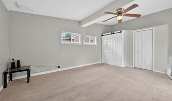 340 Hillcrest Blvd, Ballwin, MO 63021