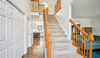 193 WYNDHAM Dr, Allentown, PA 18104