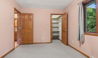 440 BEVERLY Dr, Amherst, WI 54406