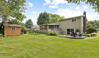 914 Scott St, Algonquin, IL 60102
