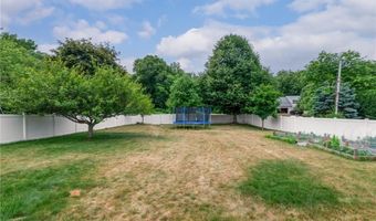 2 Brookfield Rd, Coventry, RI 02816