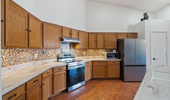 566 W COBBLESTONE Ct, Casa Grande, AZ 85122
