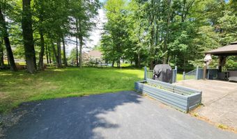 107 Birchwood Rd, Blakeslee, PA 18610