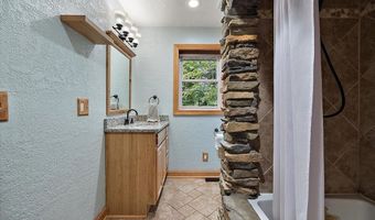 6182 High, Algonac, MI 48001