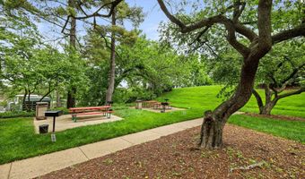 1300 ARMY NAVY Dr 816, Arlington, VA 22202
