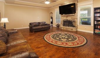 130 Meadow Arbor Dr, Weatherford, TX 76085