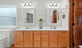 8608 Sunmont Dr, Anderson Twp., OH 45255