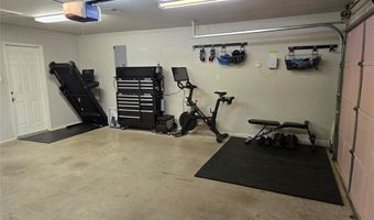 1204 Wendy Ln, Altus, OK 73521