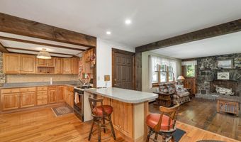 7 Roberts Cove Rd, Alton, NH 03809