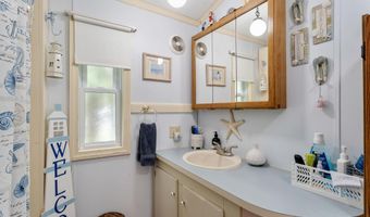 279 Hunter N Rd, Alburgh, VT 05440