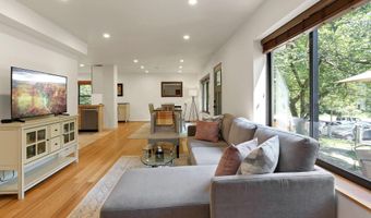 2360 S ARLINGTON RIDGE Rd, Arlington, VA 22202