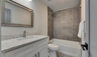 1025 APOLLO BEACH Blvd 1, Apollo Beach, FL 33572