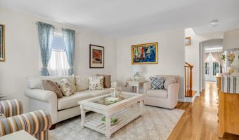 3 Garden St, Branford, CT 06405