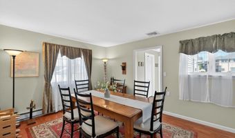 20 Bayview Ln, Amityville, NY 11701