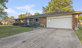 1307 S Washington Ave, Aurora, MO 65605