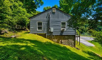 104 Ridge Ave, Appalachia, VA 24216