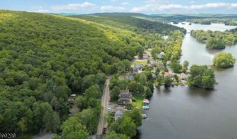 5 Fanwood Ct, West Milford, NJ 07421