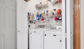 909 7th Ave SE 6, Altoona, IA 50009