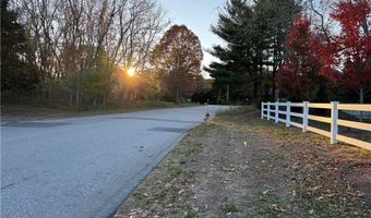 25 Franklin Rd 1, East Greenwich, RI 02818