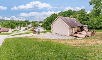 1457 Parkside Dr, Fairmont, WV 26554