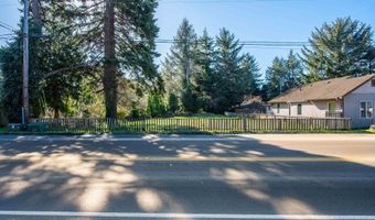 1168 2ND St, Bandon, OR 97411