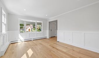 94 Carman Pl, Amityville, NY 11701