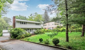 27 Alpine Dr, Alpine, NJ 07620