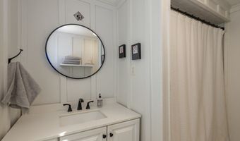 58 Maple Ave 58, Andover, MA 01810