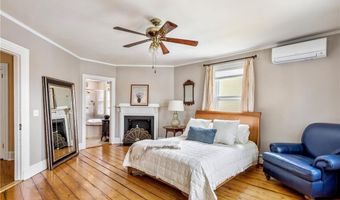 60 Division St, Newport, RI 02840