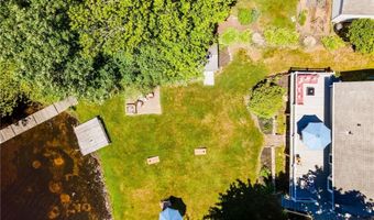 31 Sunset Dr, Hopkinton, RI 02832