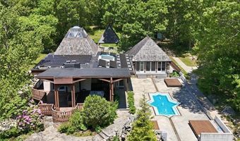 160 Ross Hill Rd, Charlestown, RI 02813