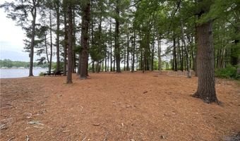 8 Winterberry Dr, Coventry, RI 02816