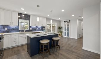 7102 San Bartolo St 11, Carlsbad, CA 92011