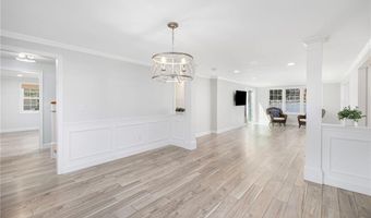 5 Lee Rd, Barrington, RI 02806