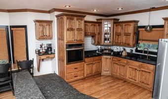 3330 Edgewood Ave, Baxter Springs, KS 66713