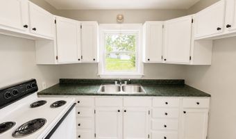 1409 Dewey St, Anderson, IN 46016