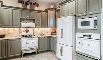 304 8th Ave, Belmar, NJ 07719