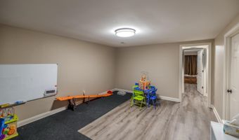9463 SW Lois Rd, Andover, KS 67002