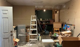 455 Forest Ave SE, Baxley, GA 31513