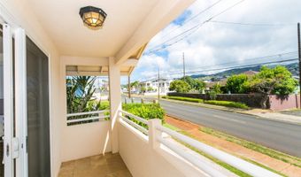 3741 Harding Ave, Honolulu, HI 96816