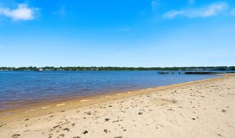 81 Elm St, Beachwood, NJ 08722